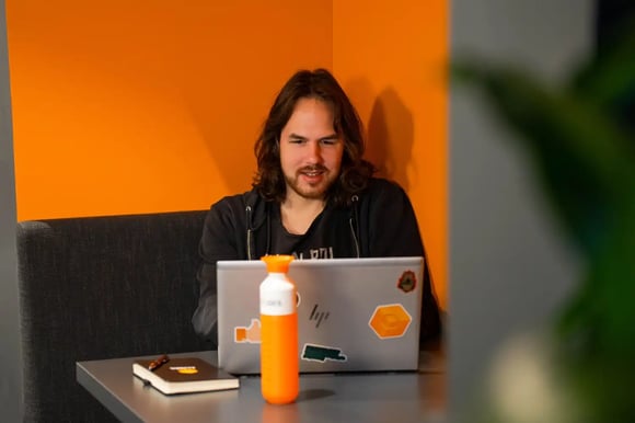 Bright Cubes Contact Share